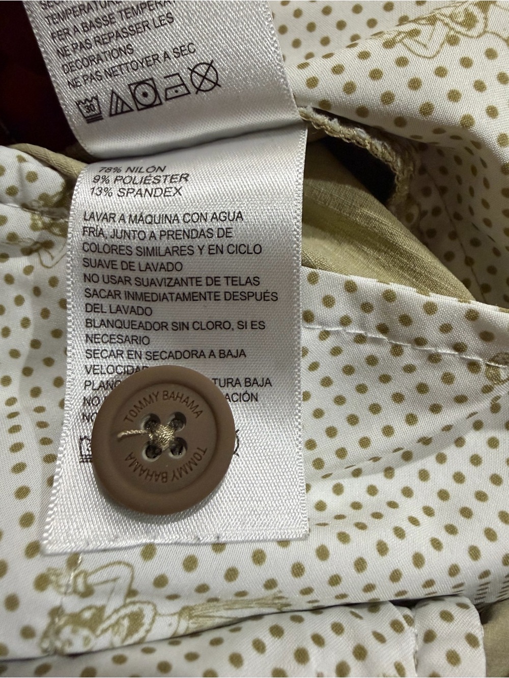 Tommy Bahama Chip Shot IslandZone 8” Golf Shorts Men’s 42 Khaki Performance - Picture 9 of 11